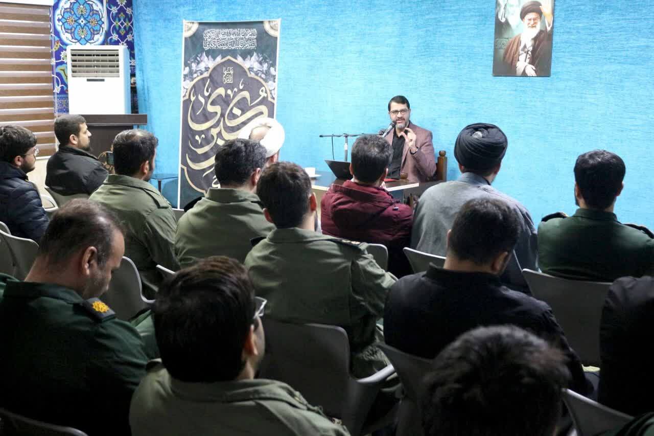هر موقع دیدی دشمن در مقابلتان عربده می‌کشد بدانید که قدرتمندید