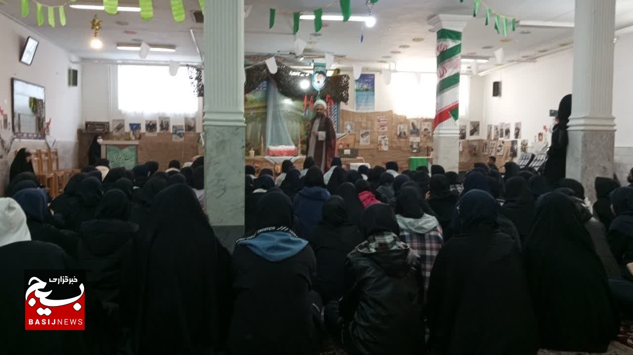 برگزاری یادواره شهدا در دبیرستان علی بن موسی الرضا(ع) قم