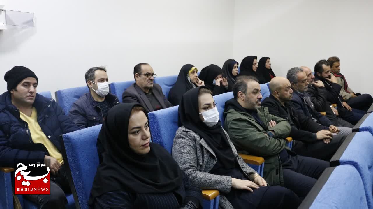 استقلال و عزت کشور از دست آورد‌های مهم انقلاب اسلامی است