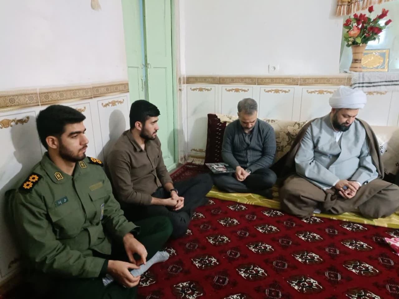 یادواره شهدای خانگی فرصتی است تا نسل جوان را با سیره شهدا آشنا کنیم/حضور در انتخابات بازیهای رسانه ای دشمن را خنثی خواهد کرد