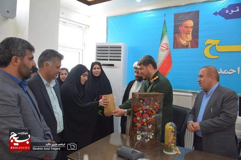 تجلیل مدیرکل تجلیل آموزش و پرورشی ها از فرمانده سپاه فتح به مناسبت روز پاسدار