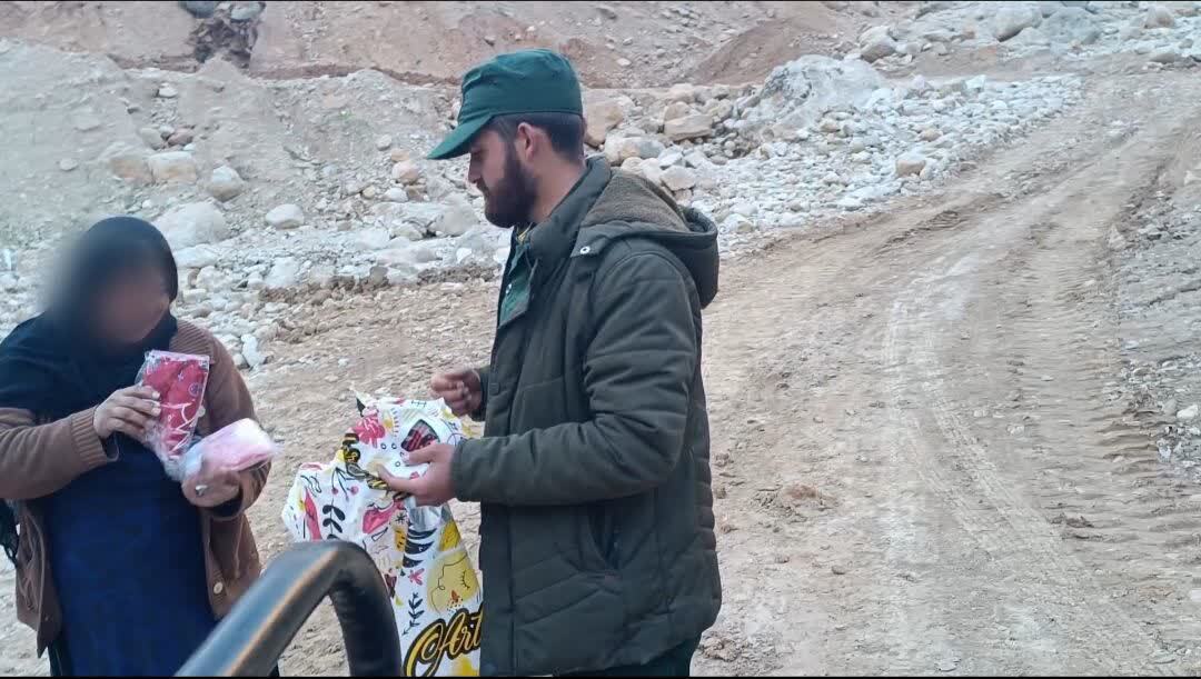 شادی آفرینی گروه جهادی زینبیون شهرستان گچساران در استان