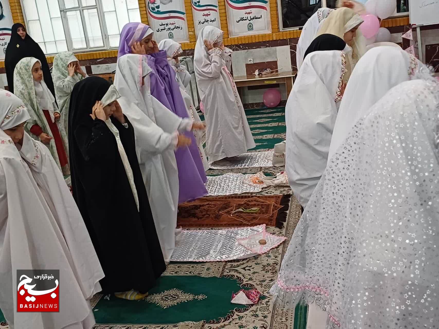 جشن تکلیف ۶۰ دختر نوجوان گیلان برگزارشد جشن تکلیف ۶۰ دختر نوجوان گیلان برگزارشد