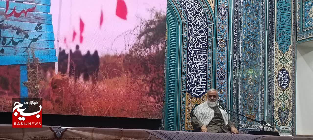 خون سیدالشهدا سبب بیداری ملت اسلامی و فروپاشی نظام پادشاهی شده است خون سیدالشهدا سبب بیداری ملت اسلامی و فروپاشی نظام پادشاهی شده است