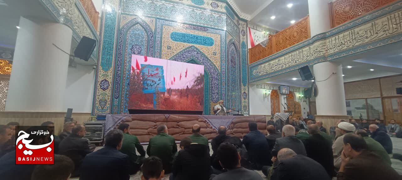 خون سیدالشهدا سبب بیداری ملت اسلامی و فروپاشی نظام پادشاهی شده است خون سیدالشهدا سبب بیداری ملت اسلامی و فروپاشی نظام پادشاهی شده است