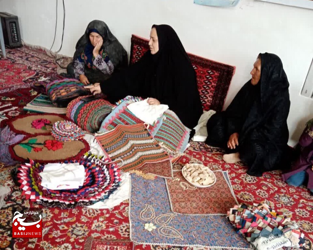 از اشتغالزایی برای ۴۰۰ بانوی شهری و روستایی تا معرفی به عنوان بانوی کارآفرین نمونه در  کشور