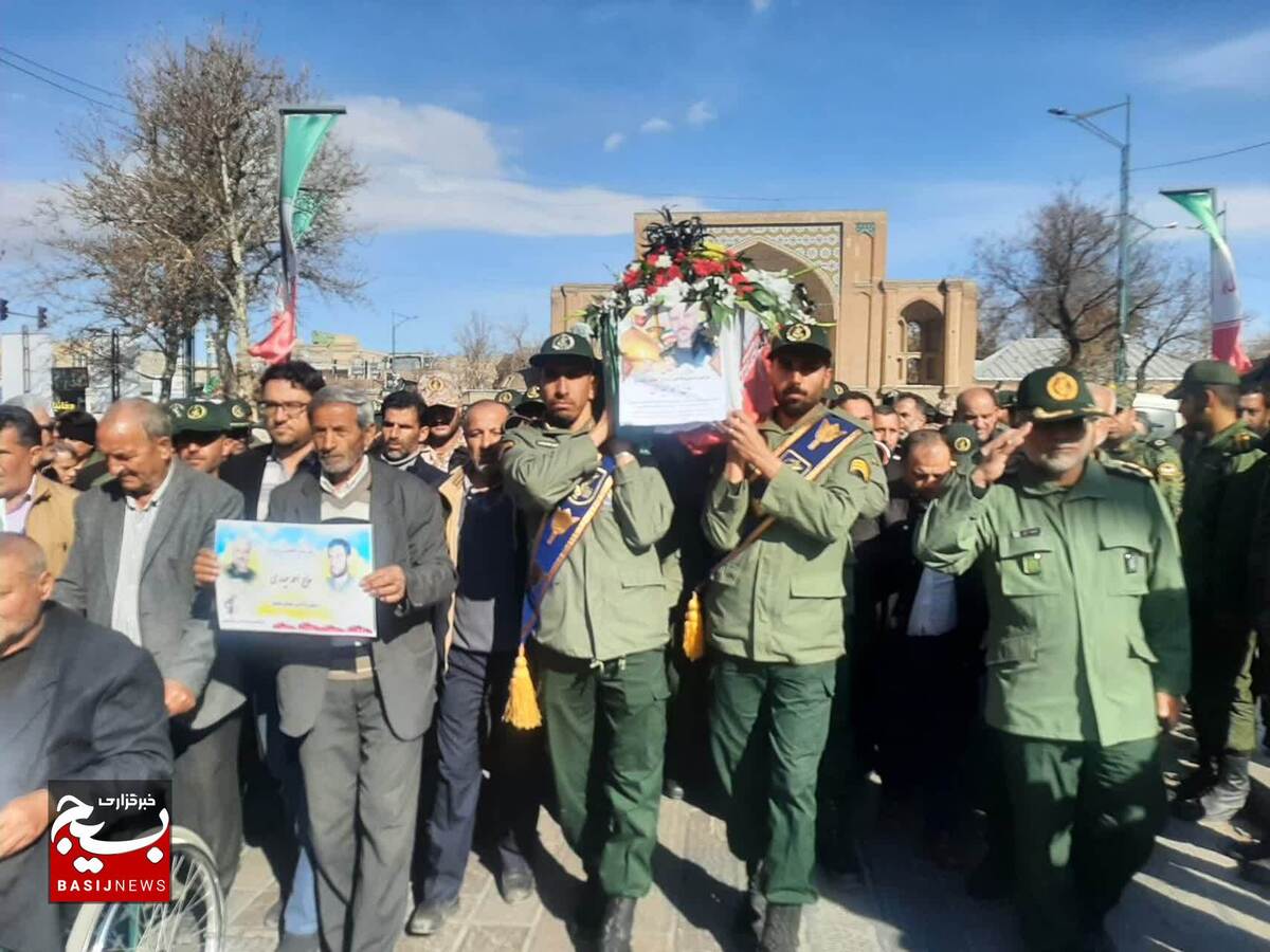 حاج احمد حیدری خود را مکلف به روایت کاروان شهیدان می دانست
