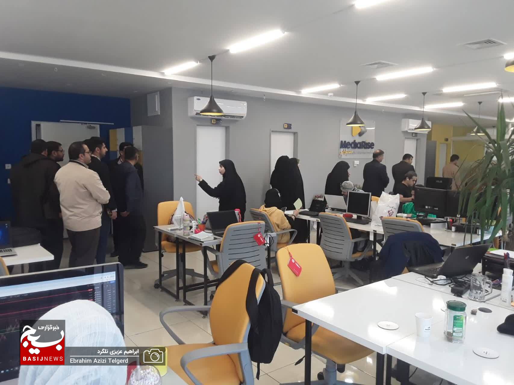 بازگشت اصحاب رسانه کهگیلویه و بویراحمد از سفر زیارتی مشهد مقدس / تقدیر خبرنگاران از مسولان استان +( تصاویر)