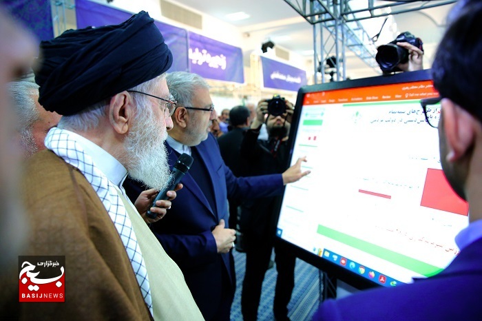 رهبر انقلاب از نمایشگاه توانمندی‌های تولید ایرانی بازدید کردند