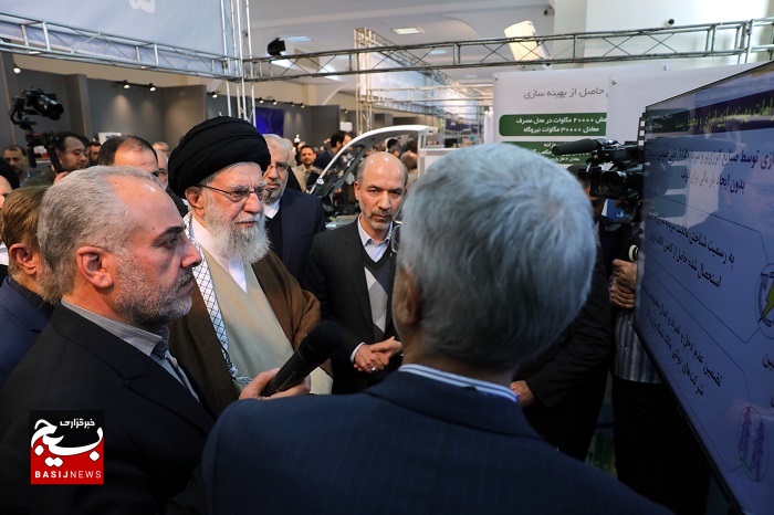 رهبر انقلاب از نمایشگاه توانمندی‌های تولید ایرانی بازدید کردند