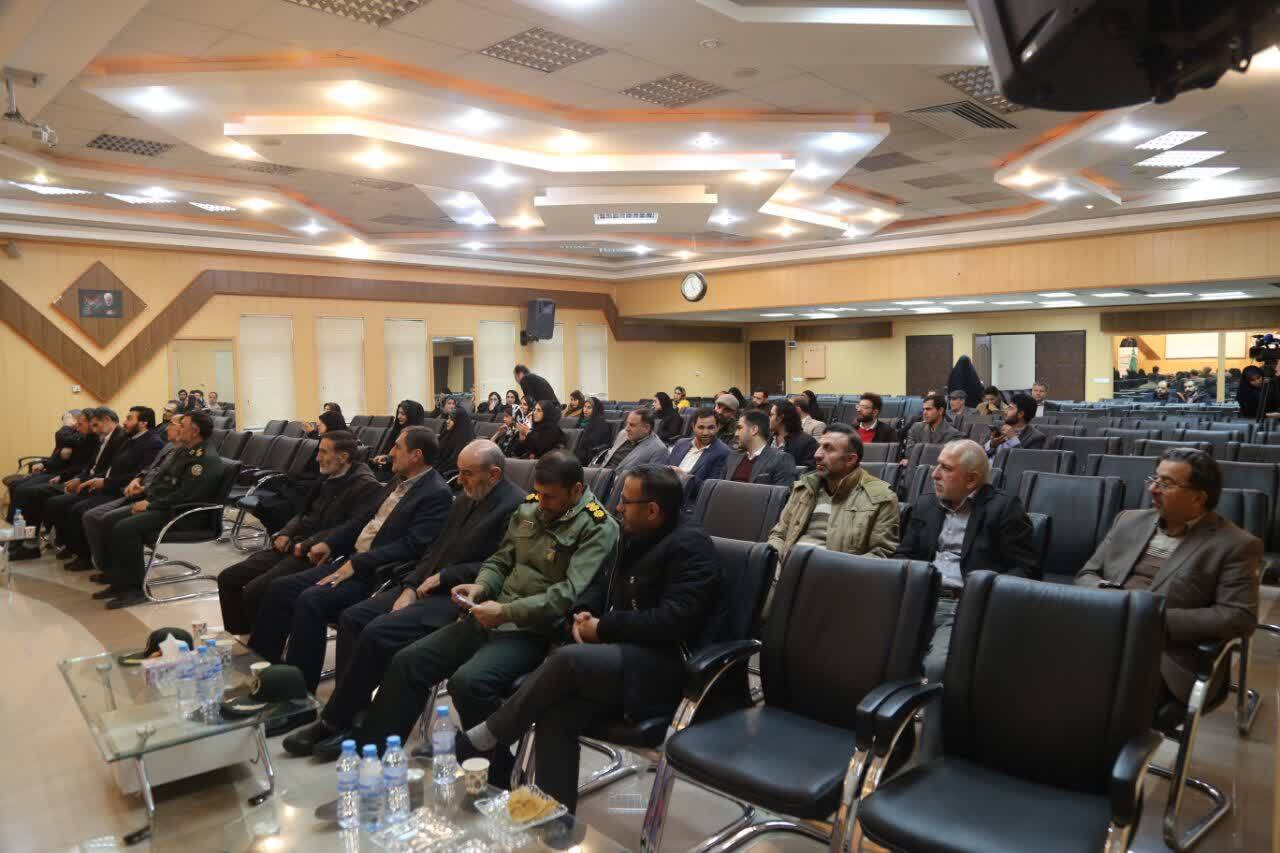 هنرمندان زنجانی در جشنواره صدف زخمی خوش درخشیدند