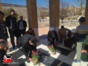 شهدا چراغ راه هدایت جامعه هستند