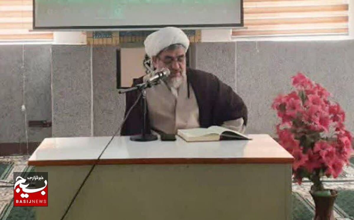 روزه انسان را وارسته و پاک می کند. 