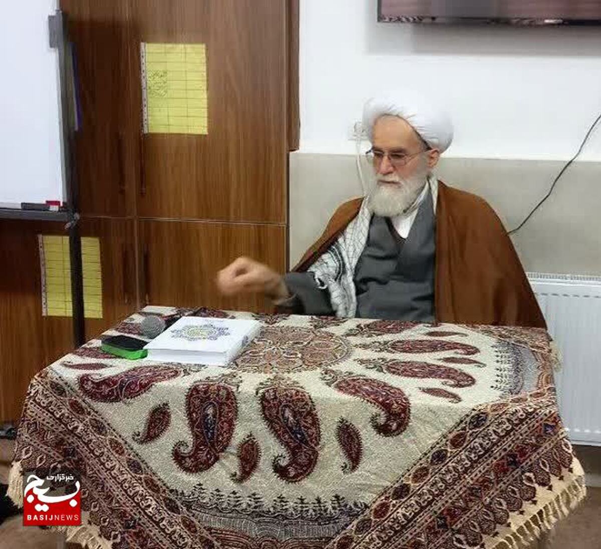  

مشارکت در انتخابات یک تکلیف شرعی است