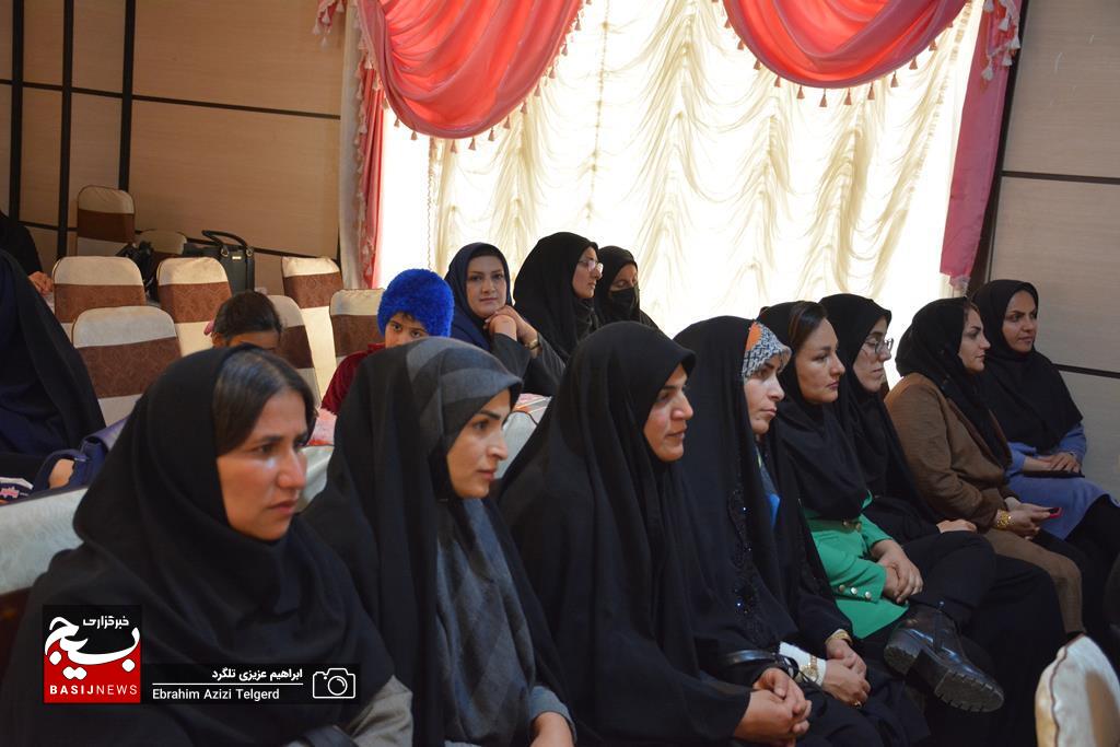 تجلیل از مهندسین سازمان بسیج مهندسین کشاورزی و منابع طبیعی استان