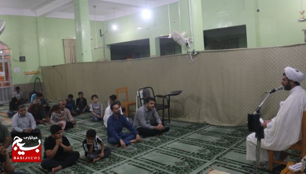 به مناسب هفته عقیدتی سیاسی از امام جمعه موقت و مربی پیشکسوت شهرستان عسلویه تقدیر بعمل آمد به مناسب هفته عقیدتی سیاسی از امام جمعه موقت و مربی پیشکسوت شهرستان عسلویه تقدیر بعمل آمد