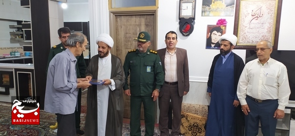 سرکشی از خانواده معلم شهید خضر نامور