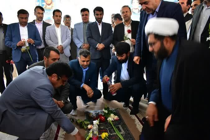 تجدید میثاق معلمان با آرمان‌های انقلاب و شهدا در کهگیلویه و بویراحمد/  زنگ سپاس معلم در مدارس استان نواخته شد