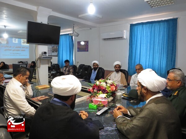مراسم تجلیل از مربیان بمناسبت هفته عقیدتی سیاسی در دلوار برگزار شد