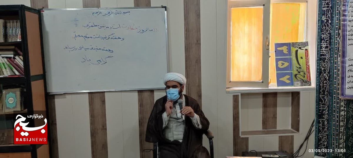 مراسم گرامیداشت هفته عقیدتی سیاسی  با حضور امام جمعه شهرستان در ناحیه پارسیان برگزار شد