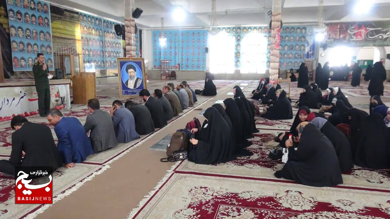 اعزام دانش آموزان دبیرستان دخترانه معارف یاسوج به کرمان و تجدید میثاق با شهید حاج قاسم سلیمانی + ( تصاویر )