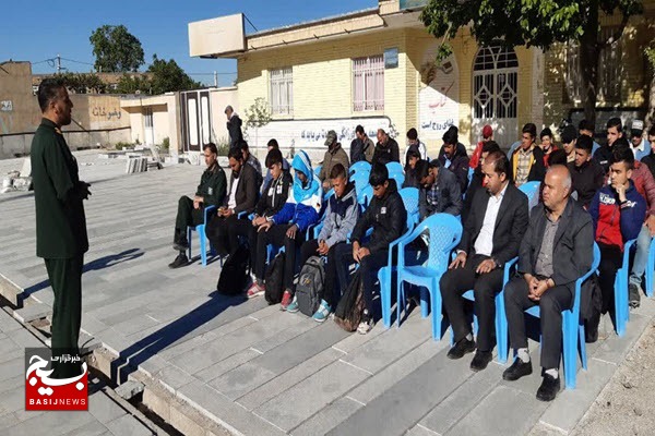 اعزام کاروان راهیان نور بسیجیان فامنین به مناطق عملیاتی غرب کشور اعزام کاروان راهیان نور بسیجیان فامنین به مناطق عملیاتی غرب کشور