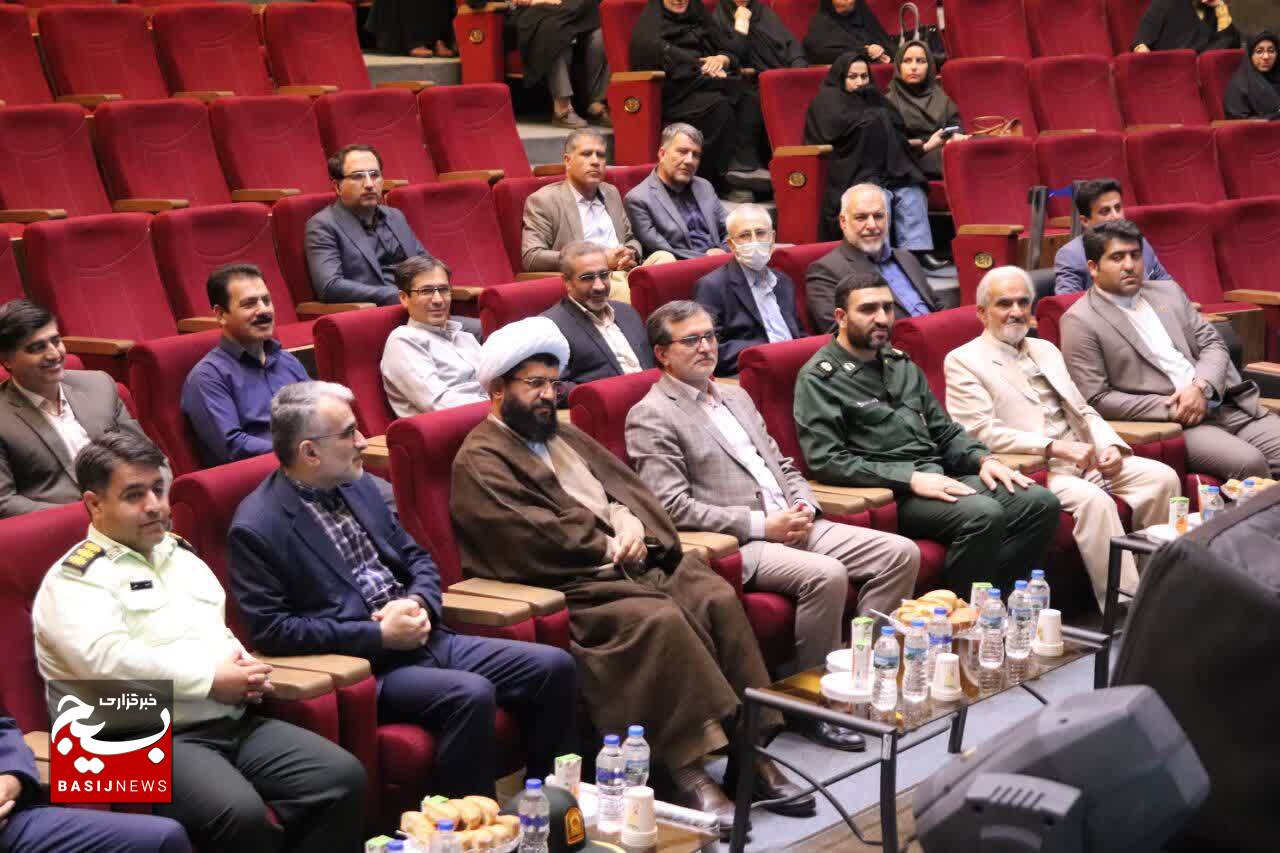 برگزاری آئین تجلیل از معلمین شهرستان قدس برگزاری آئین تجلیل از معلمین شهرستان قدس