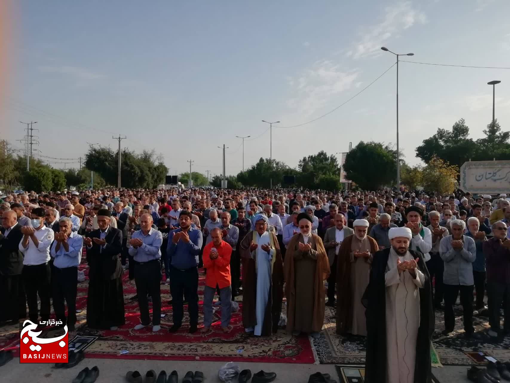 عید بندگی با نماز فطر در گتوند آغاز شد+تصویر