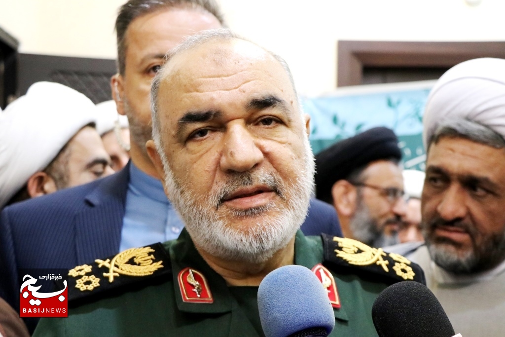 دشمن به قائمه نظام حمله کرد، تا قاعده را بشکند/امروز شاهد انزوای سیاسی تا گسستگی انسجام دشمن در تحولات منطقه هستیم + فیلم دشمن به قائمه نظام حمله کرد، تا قاعده را بشکند/امروز شاهد انزوای سیاسی تا گسستگی انسجام دشمن در تحولات منطقه هستیم + فیلم