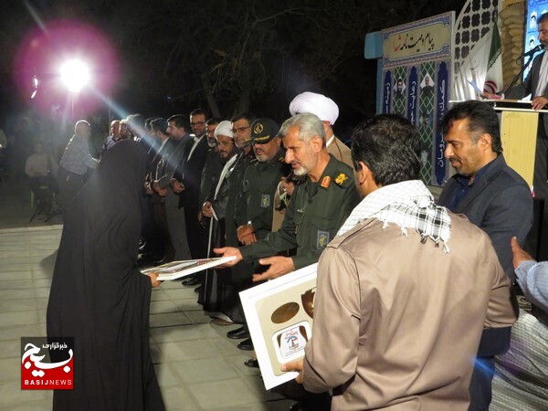 یادواره شهدای گمنام و شهدای شهر دلوار برگزار شد یادواره شهدای گمنام و شهدای شهر دلوار برگزار شد