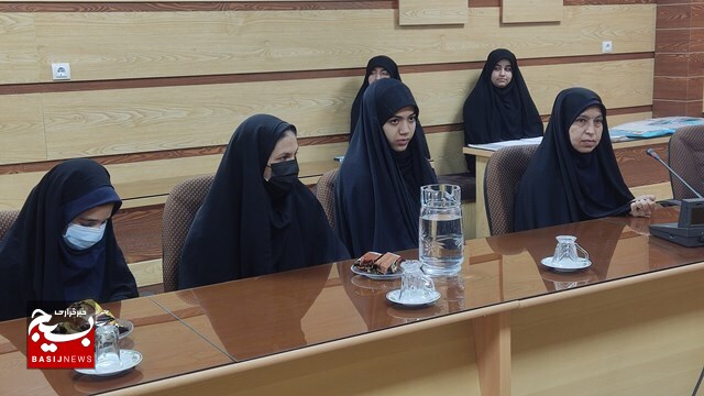 در حوزه تعلیم و تربیت جوانان هر چه سرمایهگذاری کنیم، باز هم کم است در حوزه تعلیم و تربیت جوانان هر چه سرمایهگذاری کنیم، باز هم کم است