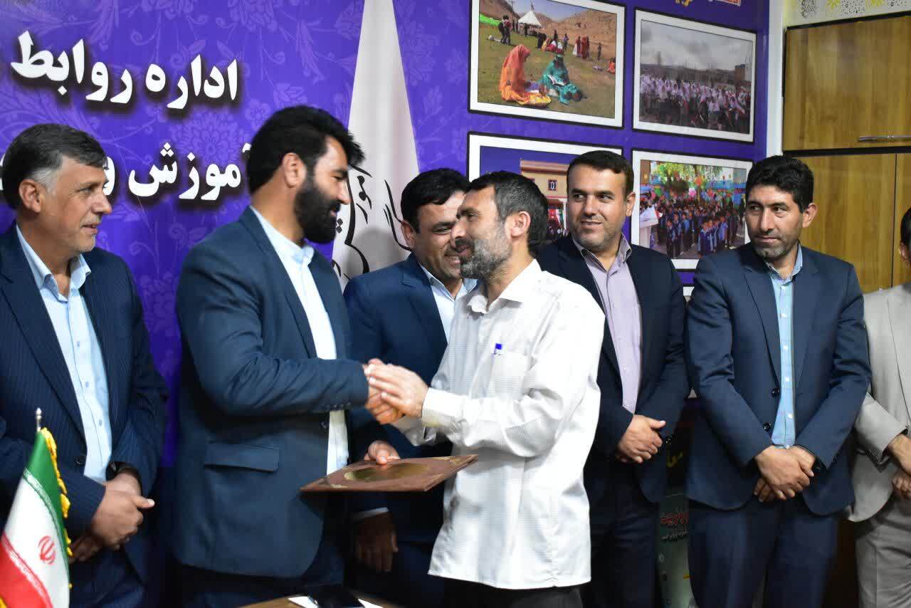 کارشناسان اداره روابط عمومی آموزش و پرورش کهگیلویه و بویراحمد تجلیل شدند