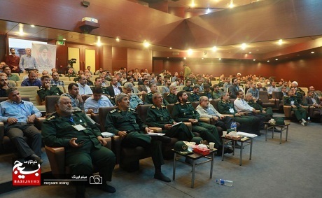 تجدید میثاق فرمانده و پرسنل قرارگاه شهید فهمیده با آرمان های حضرت امام خمینی(ره)