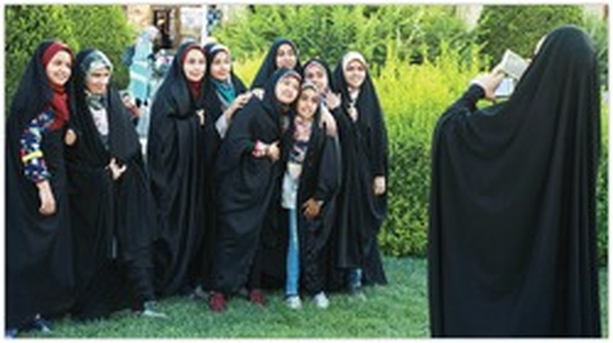 بررسی جایگاه دختران در اسلام و جامعه اسلامی در گفتگو با کارشناس قرآن، حدیث و مدرس دانشگاه
دختر جامعه‌ساز است
