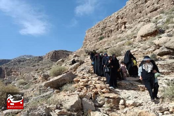 جشن میلاد حضرت فاطمه معصومه (س)، کوهپیمایی دختران بسیجی پایگاههای حوزه فاطمه الزهرا (س) و نمایشگاه اقتصاد مقاومتی جشن میلاد حضرت فاطمه معصومه (س)، کوهپیمایی دختران بسیجی پایگاههای حوزه فاطمه الزهرا (س) و نمایشگاه اقتصاد مقاومتی