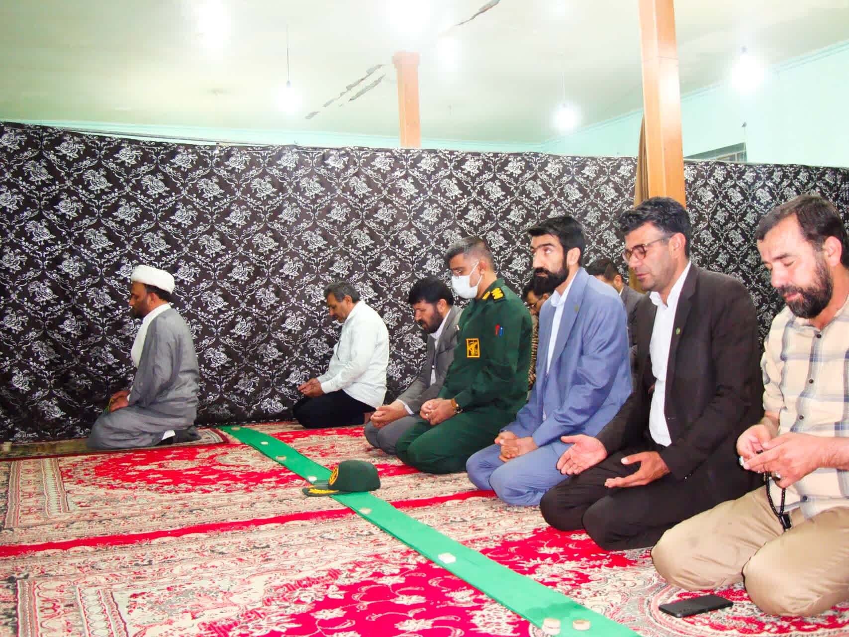میز خدمت حقوقدانان بسیجی به روستای سرآبتاوه یاسوج رسید