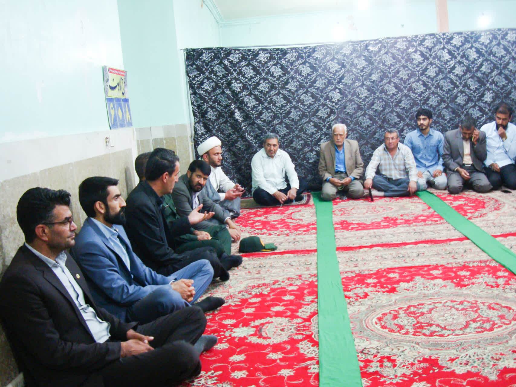 میز خدمت حقوقدانان بسیجی به روستای سرآبتاوه یاسوج رسید