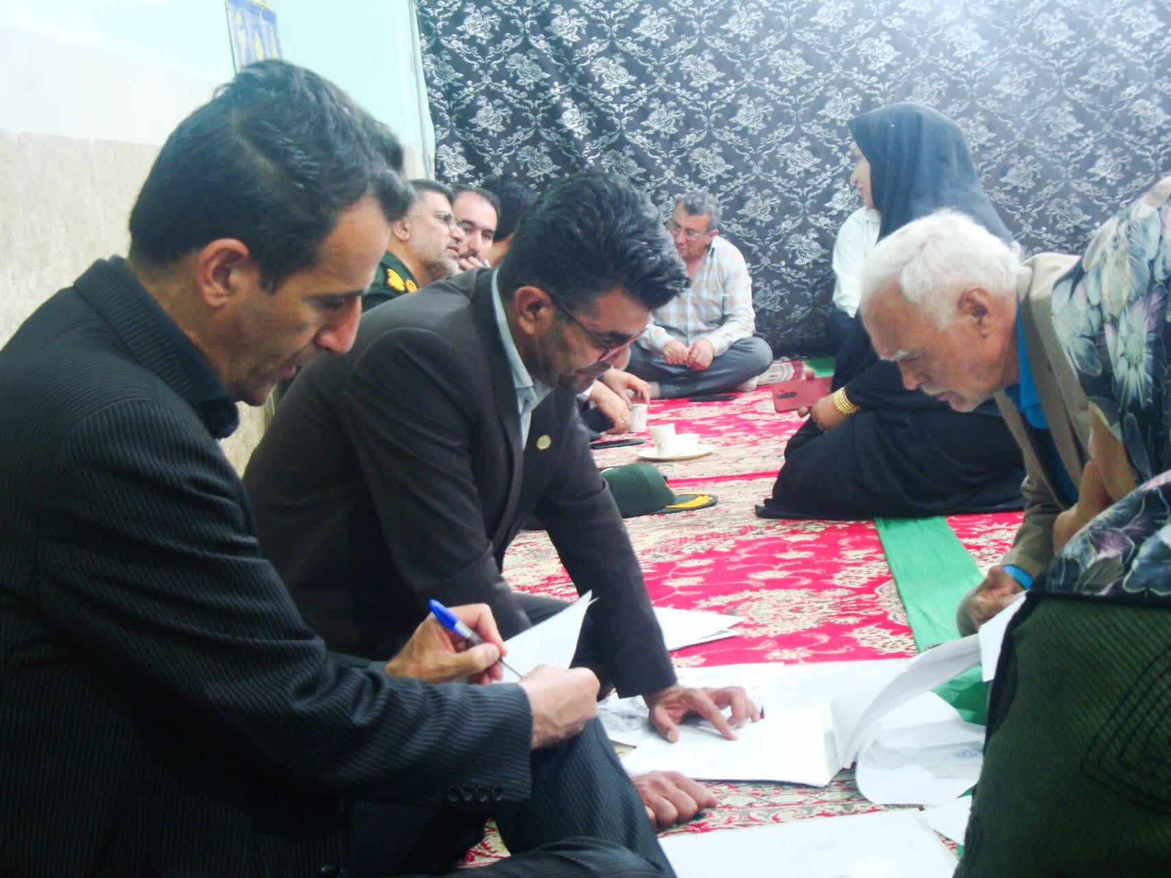 میز خدمت حقوقدانان بسیجی به روستای سرآبتاوه یاسوج رسید