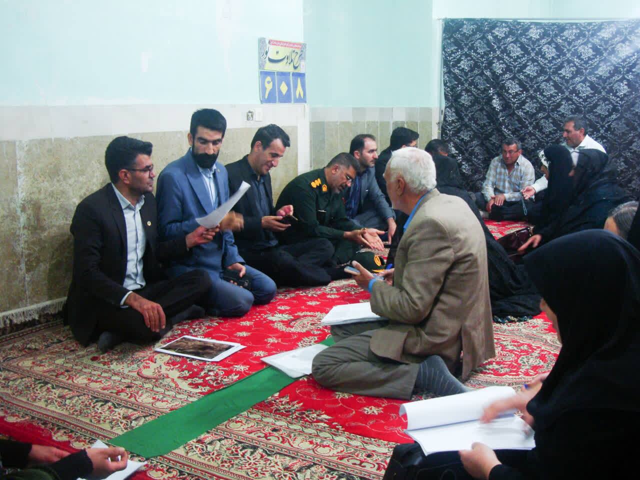 میز خدمت حقوقدانان بسیجی به روستای سرآبتاوه یاسوج رسید