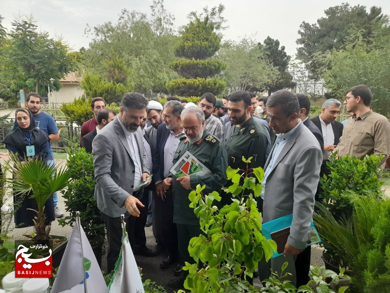 ضرورت همکاری نخبگان و فعالان عرصه علم و دانش در راستای تامین امنیت غذایی مردم