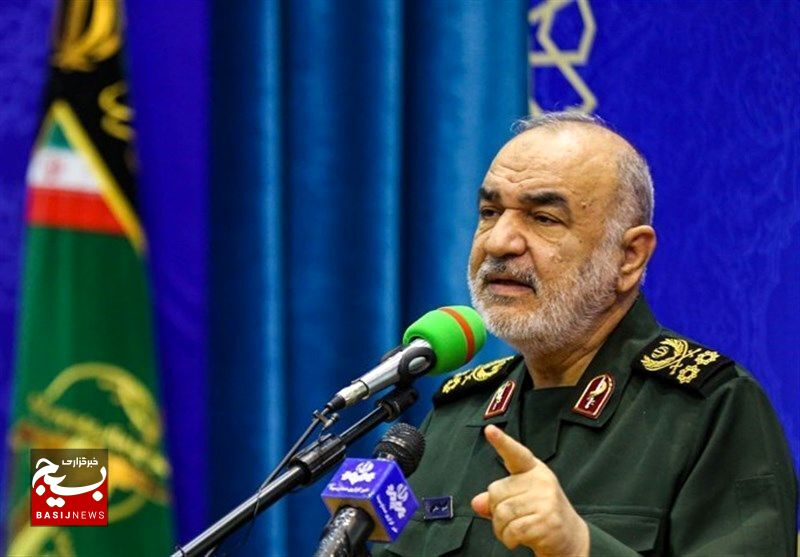 صبر، باطلالسحر فتنههای اقتصادی، فرهنگی و روانی دشمن است/پیشرفتهای جمهوری اسلامی مرهون شهداست
