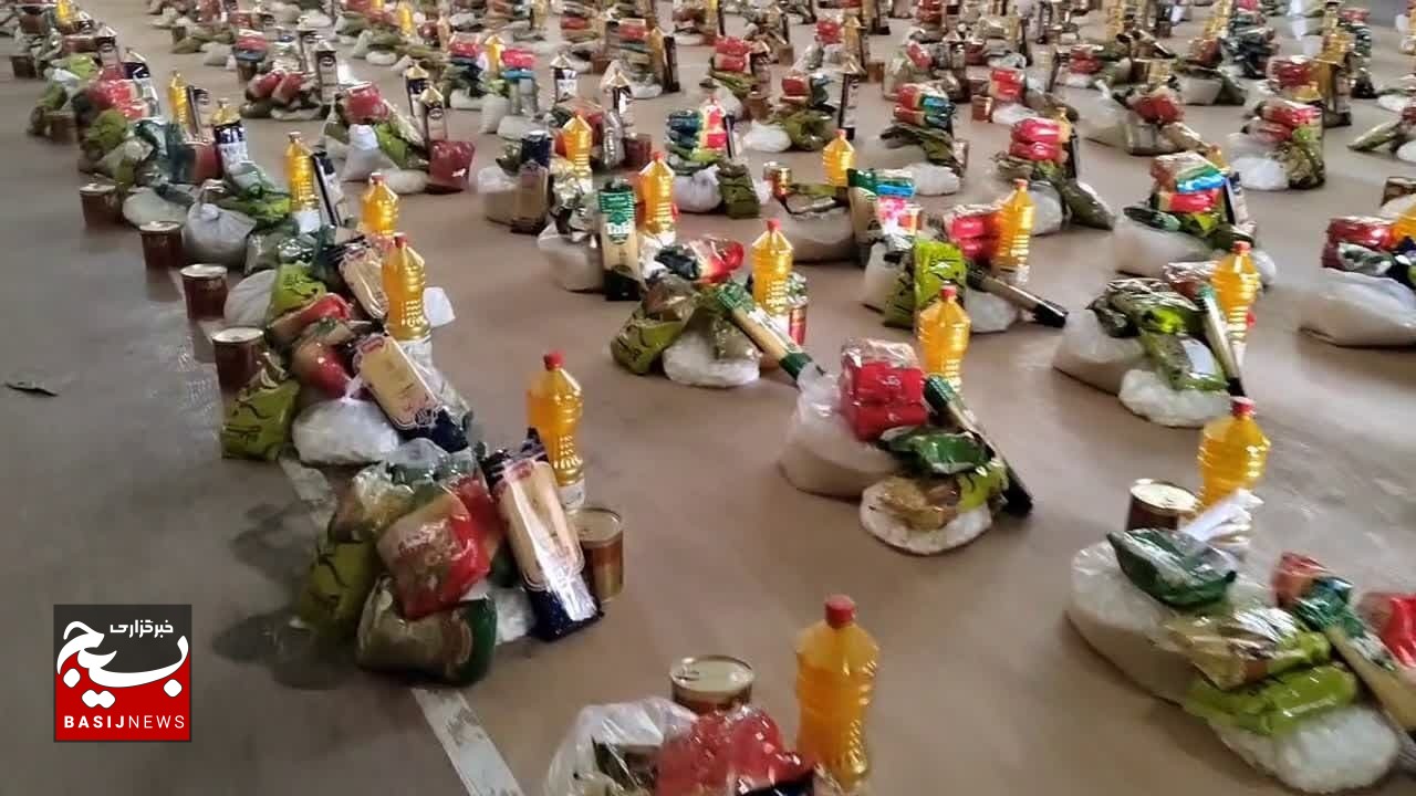 اهدای ۸ سری جهیزیه به نوعروسان شهرستان جعفرآباد قم به همراه 250 بسته معیشتی
