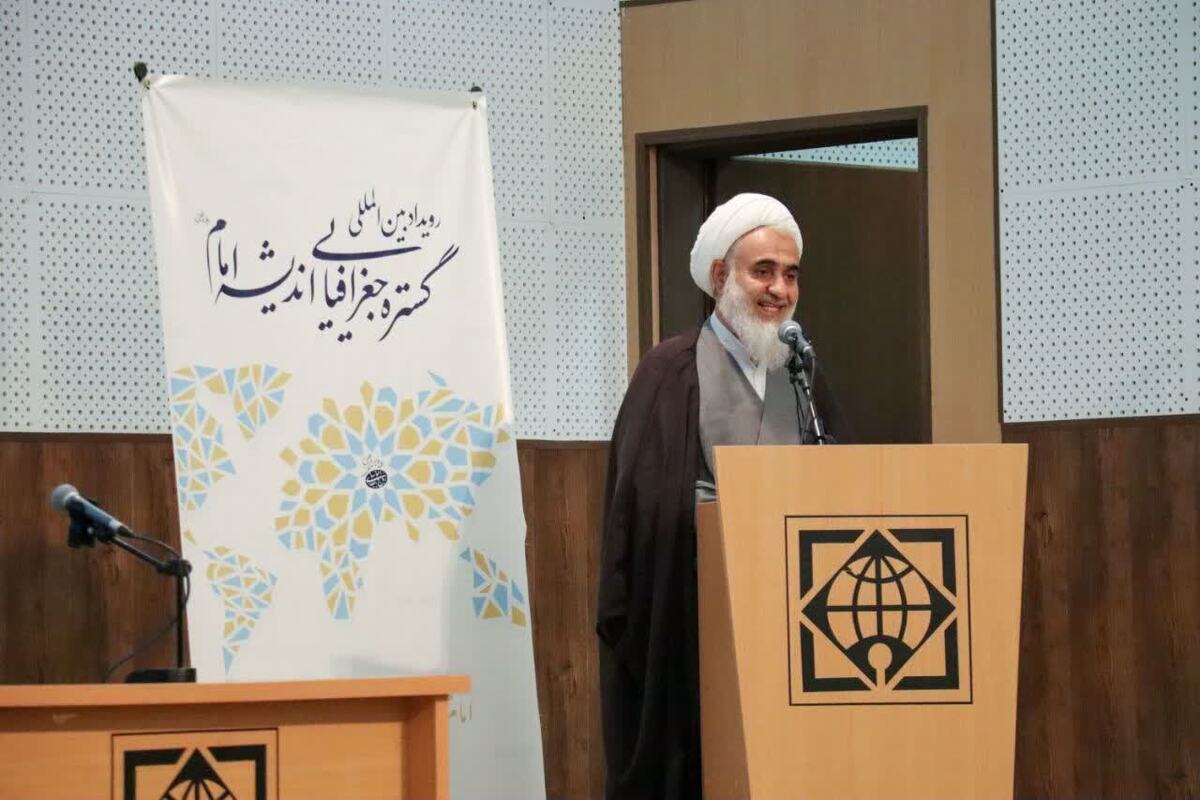 چشم انداز امام راحل، تحقق شعار «لا اله الا الله» بود