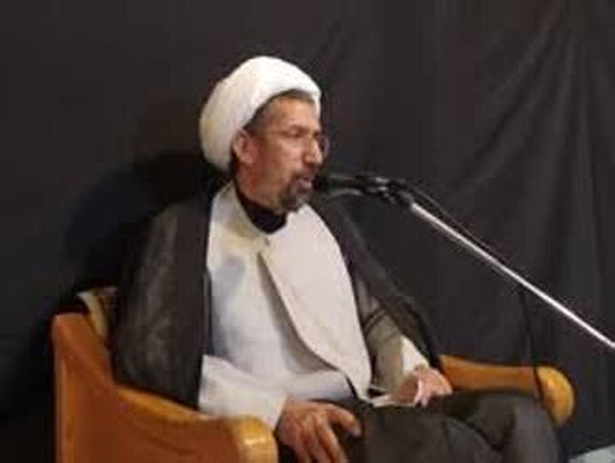 القاء ناکارآمدی انقلاب چهل ساله، تصویرسازی غلط دشمن است/ امام یک نعمت الهی است 