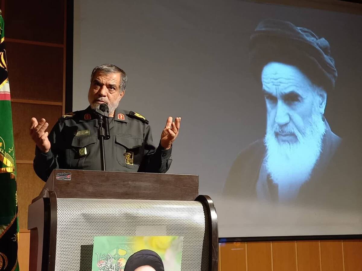 مدیر جهادی تمام وجودش برای نظام سرمایه است