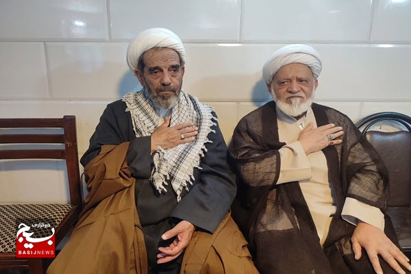 تفکر غربی به دنبال محو همه ارزش‌های  دینی و انقلابی است