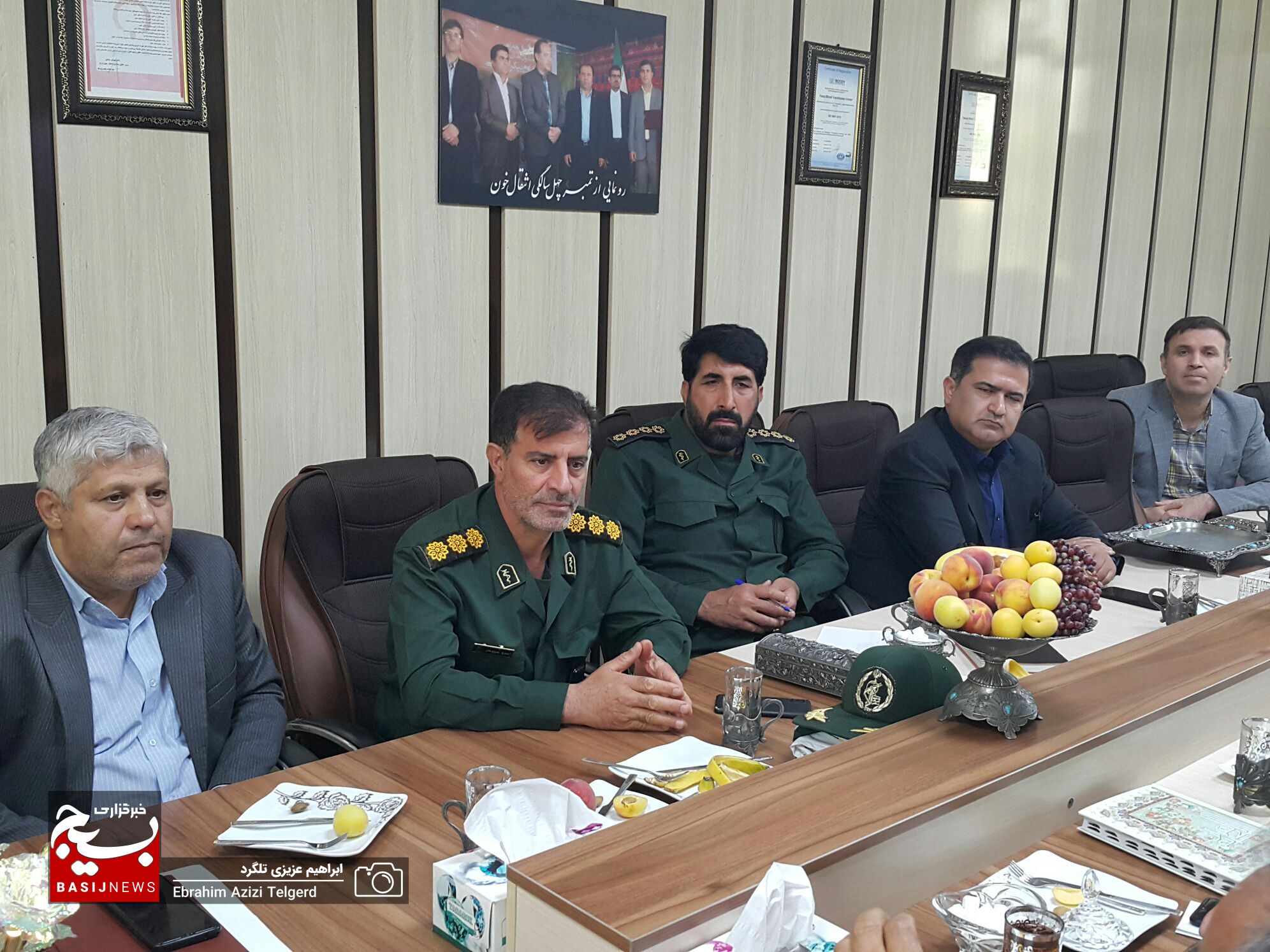 بررسی رفع مشکلات و هماهنگی جهت تجلیل از اهداکنندگان حوزه انتقال خون کهگیلویه و بویراحمد
