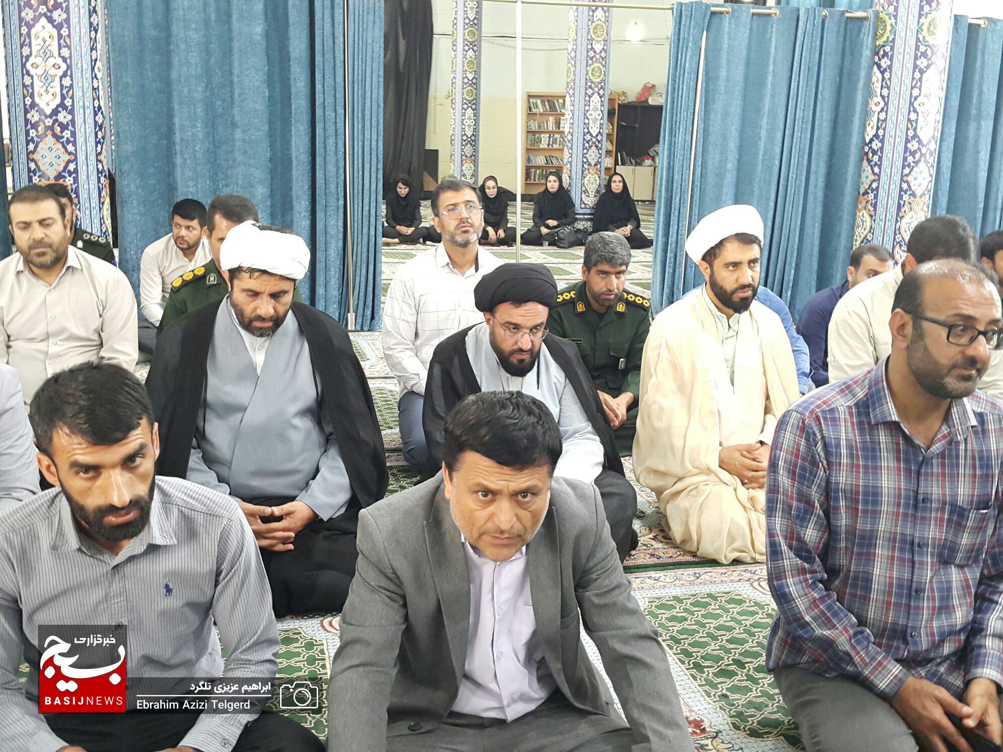 ادای احترام به مقام خبرنگار فقید