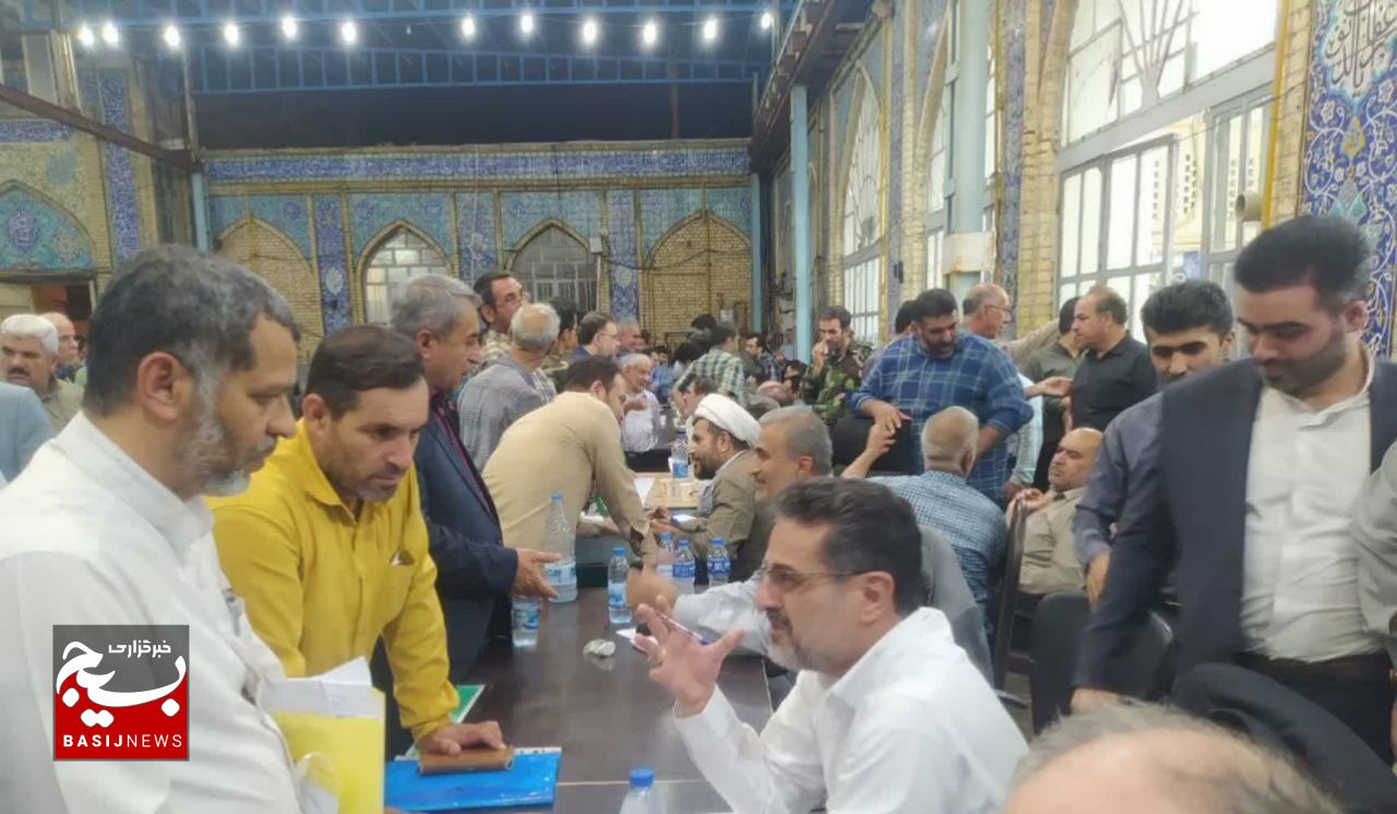 برپائی میز خدمت با حضور نماینده ولی فقیه در استان و ادارات در شوشتر برپائی میز خدمت با حضور نماینده ولی فقیه در استان و ادارات در شوشتر