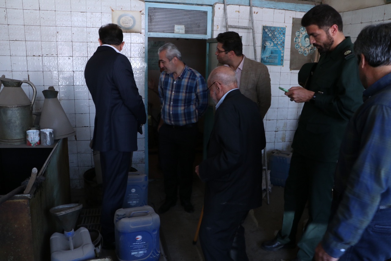 امروز کشور ایران در صنعت نفت به خودکفایی رسیده است امروز کشور ایران در صنعت نفت به خودکفایی رسیده است